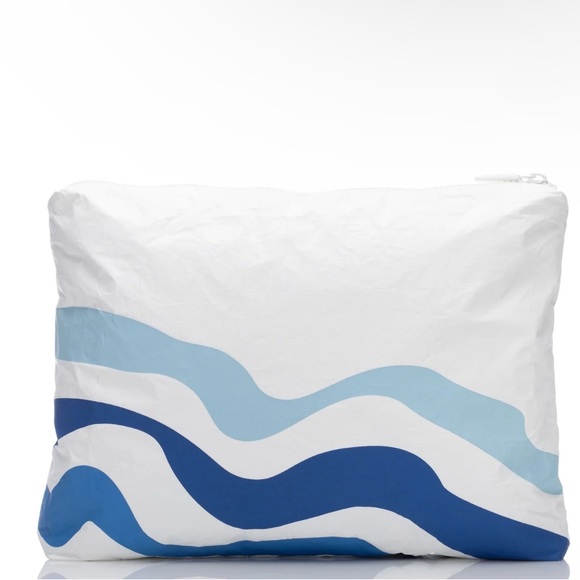 Aloha Collection Mid Pouch - Picture 2 of 9